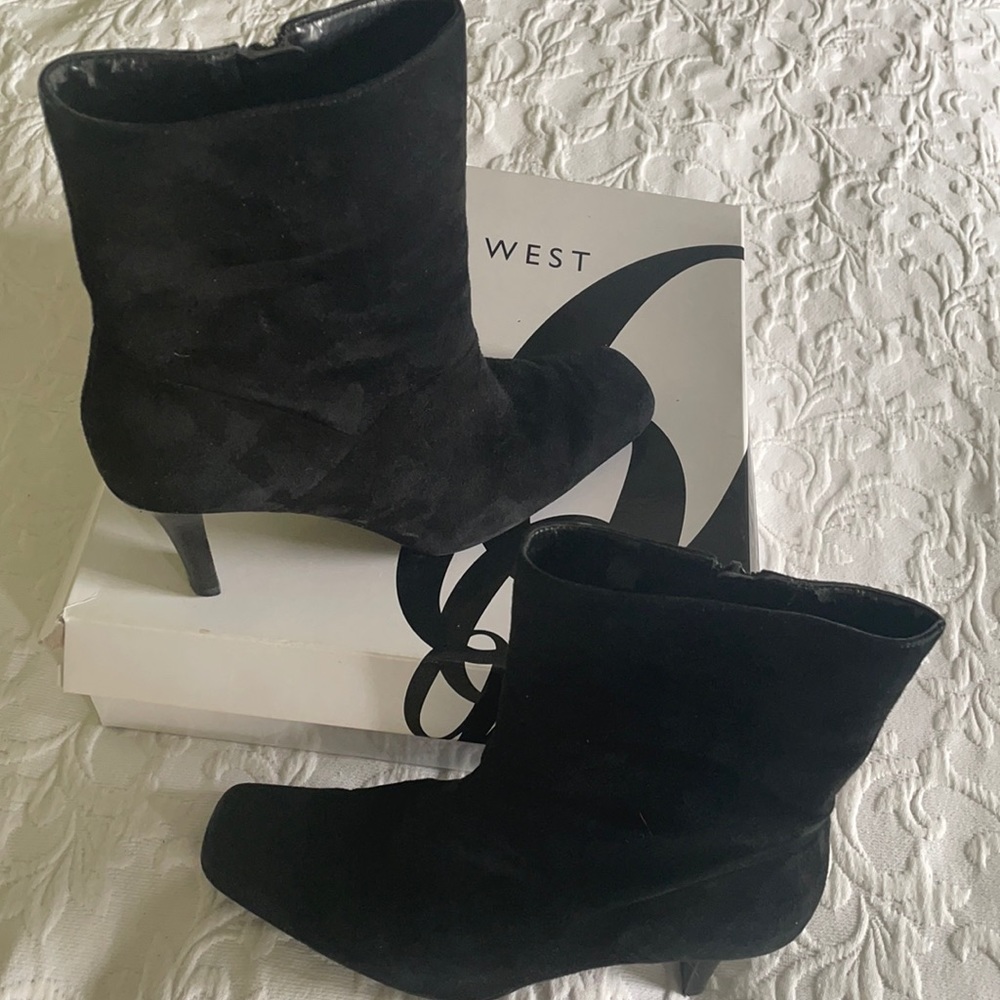 Nine West suede bootie!